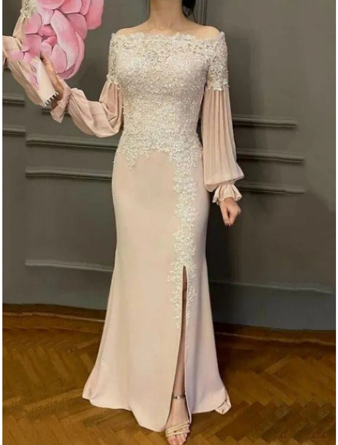 Women's Active Outfit For Fitness Sheath / Column Mother of the Bride Dress Wedding Guest Party Elegant Off Shoulder Floor Length Chiffon Lace Long Sleeve with Split Front