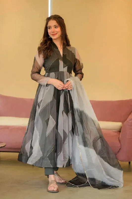 Stylish Women's Garments For Holidays Multi Color Designer Gown For Wedding Party 2023