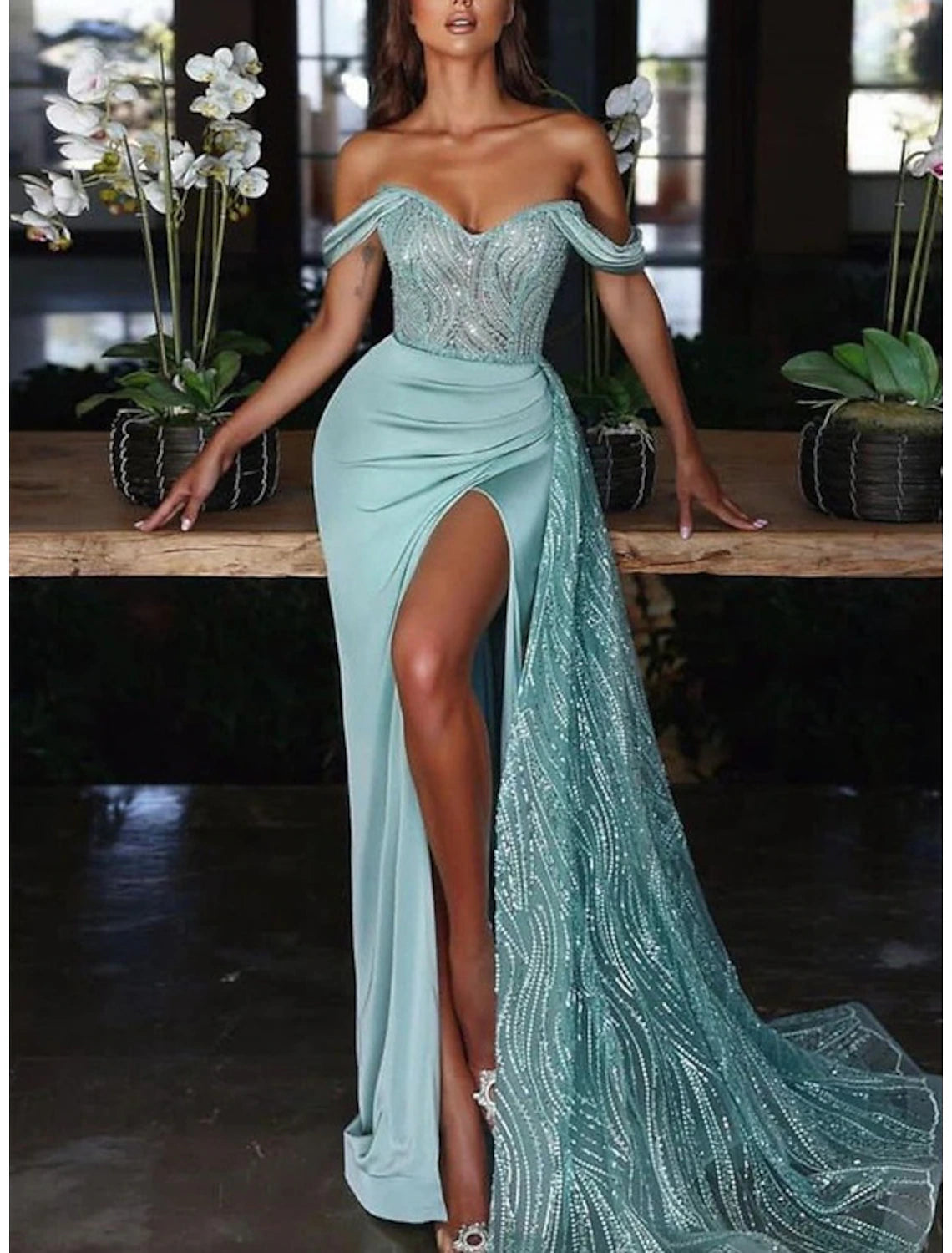 Women's Casual Outfit Mermaid / Trumpet Evening Gown Sexy Dress Formal Wedding Guest Court Train Sleeveless Off Shoulder Charmeuse with Ruched Sequin Slit