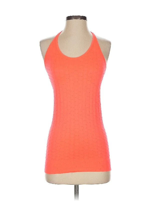 Modern Women's Outfit Tank Top